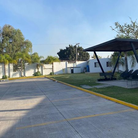 Hotel Bugari Aeropuerto Guadalajara Las Pintas Dış mekan fotoğraf