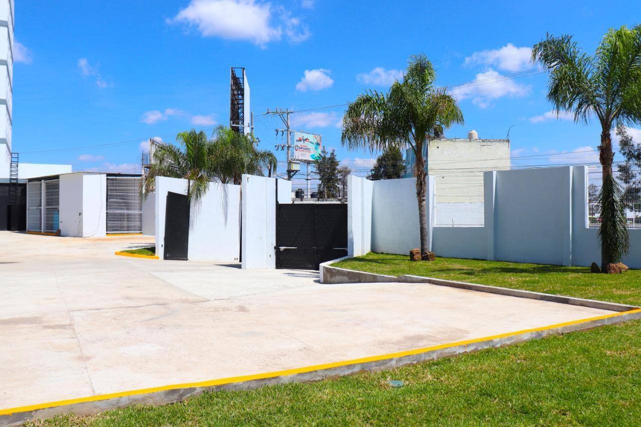 Hotel Bugari Aeropuerto Guadalajara Las Pintas Dış mekan fotoğraf