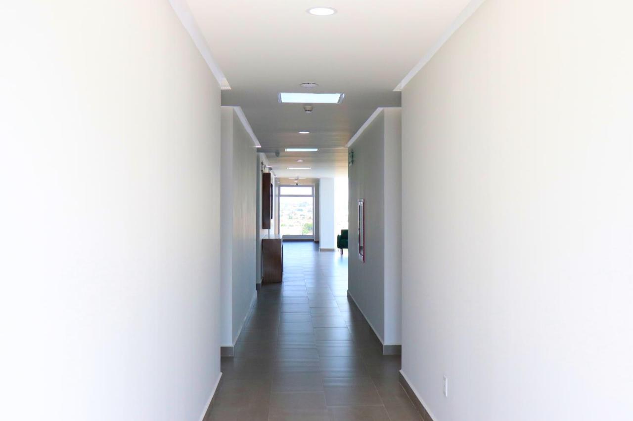 Hotel Bugari Aeropuerto Guadalajara Las Pintas Dış mekan fotoğraf