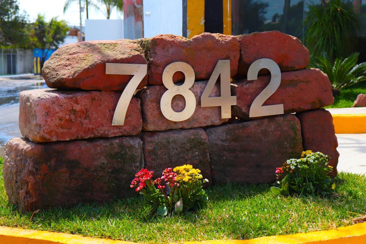 Hotel Bugari Aeropuerto Guadalajara Las Pintas Dış mekan fotoğraf