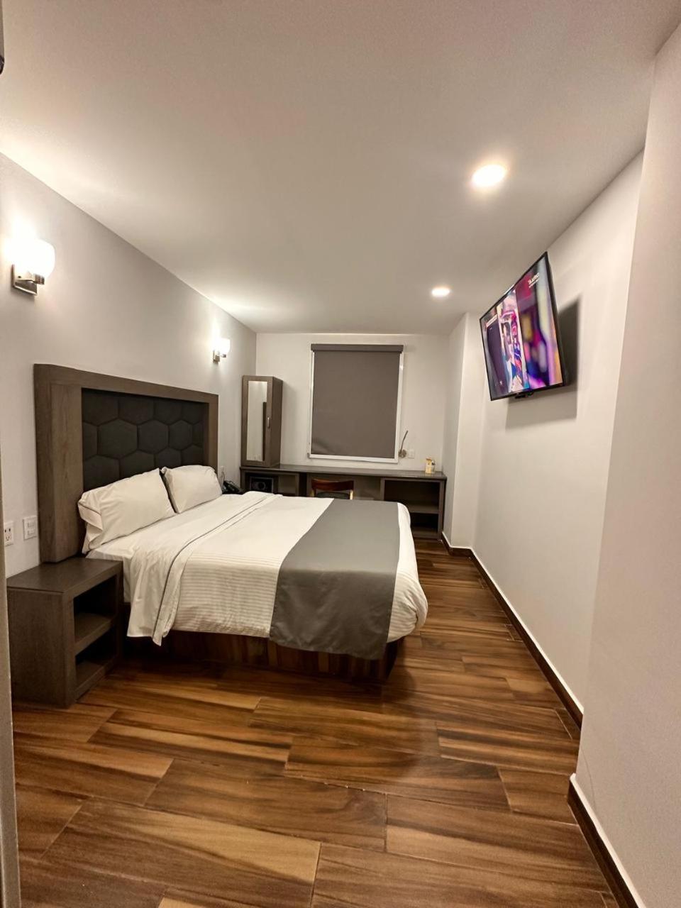 Hotel Bugari Aeropuerto Guadalajara Las Pintas Dış mekan fotoğraf